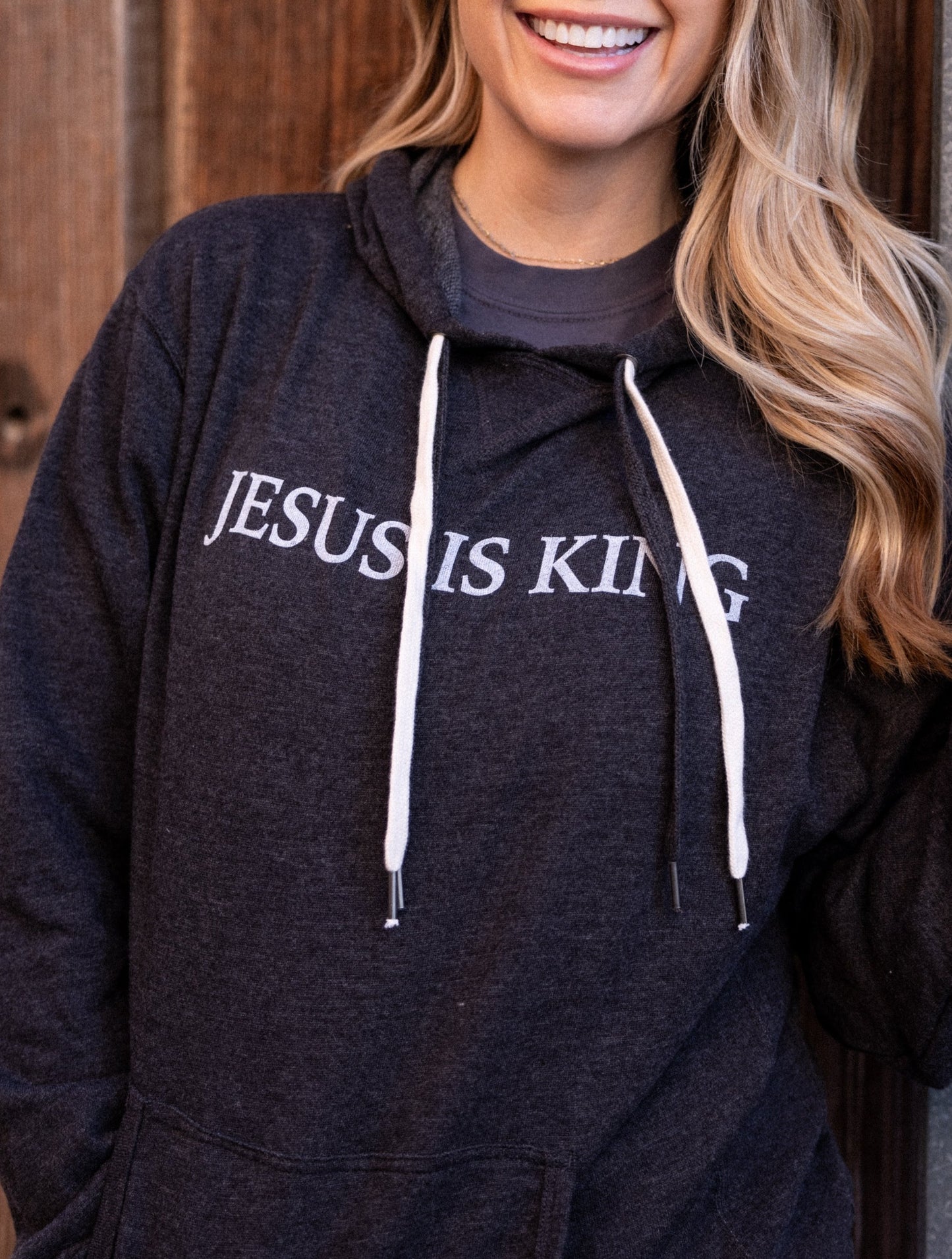 Jesus is King hoodie - Black